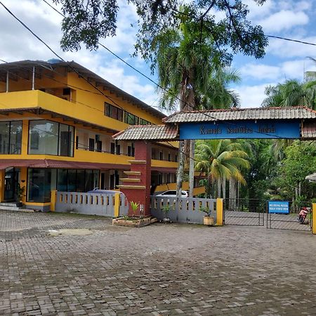Hotel Kumala Samudra Cikakak Kültér fotó