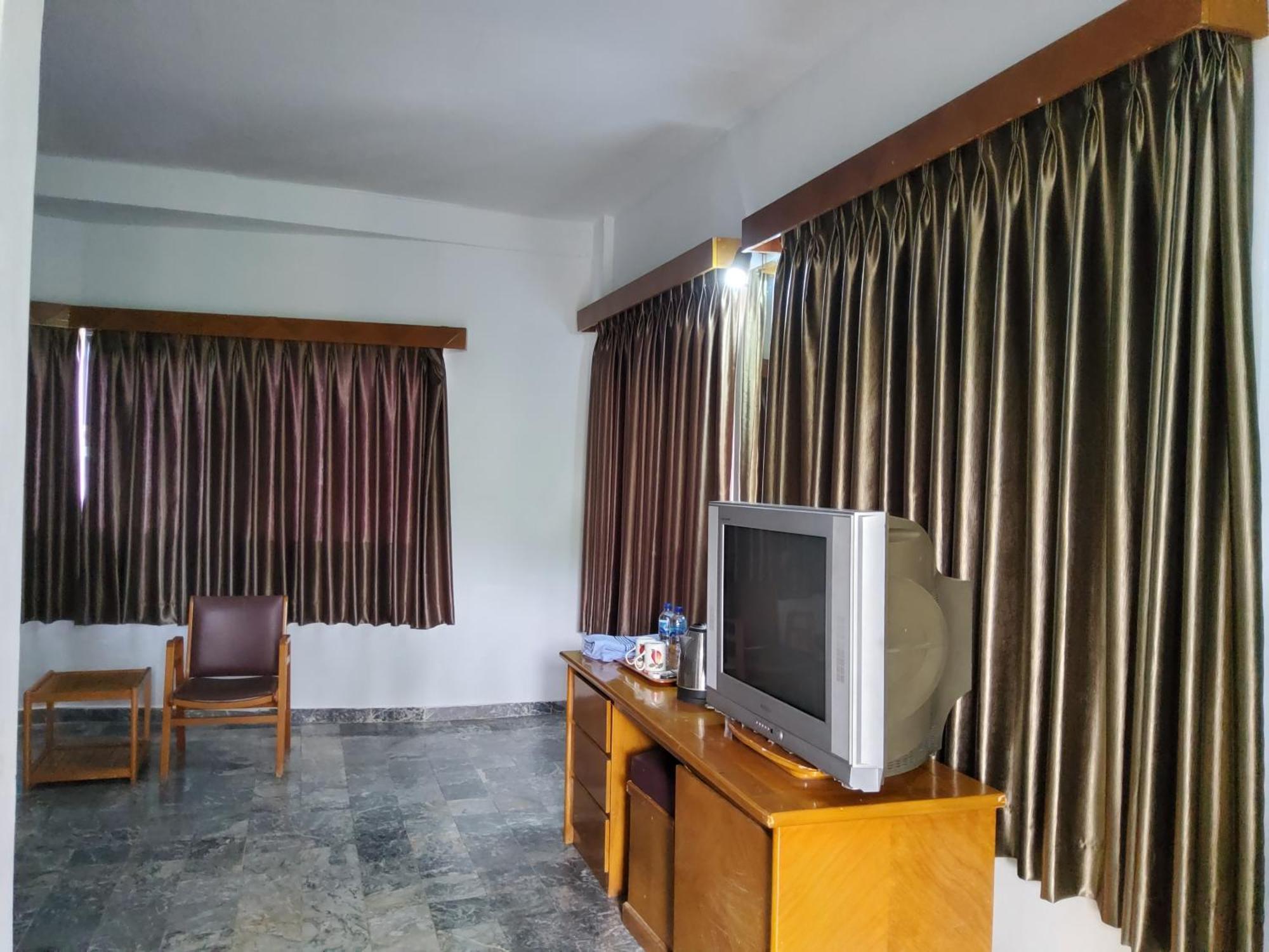Hotel Kumala Samudra Cikakak Kültér fotó